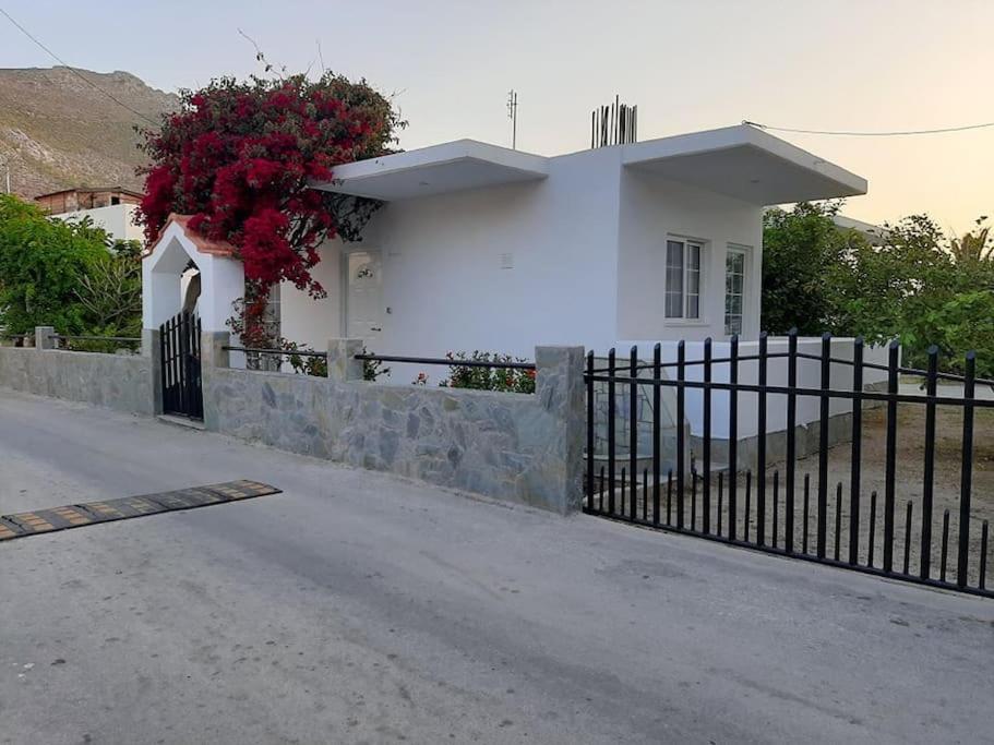 Annika'S Summer Dream Livadia  ภายนอก รูปภาพ