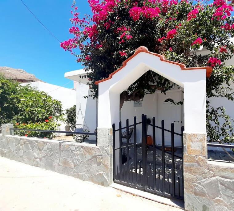 Annika'S Summer Dream Livadia  ภายนอก รูปภาพ
